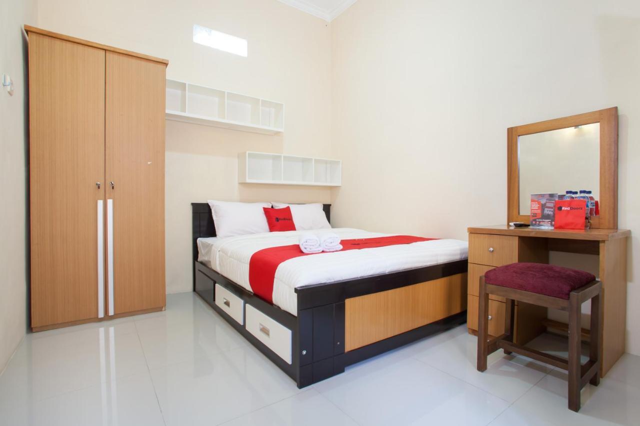 Reddoorz Syariah Near Untag Banyuwangi Ξενοδοχείο Banyuwangi  Εξωτερικό φωτογραφία