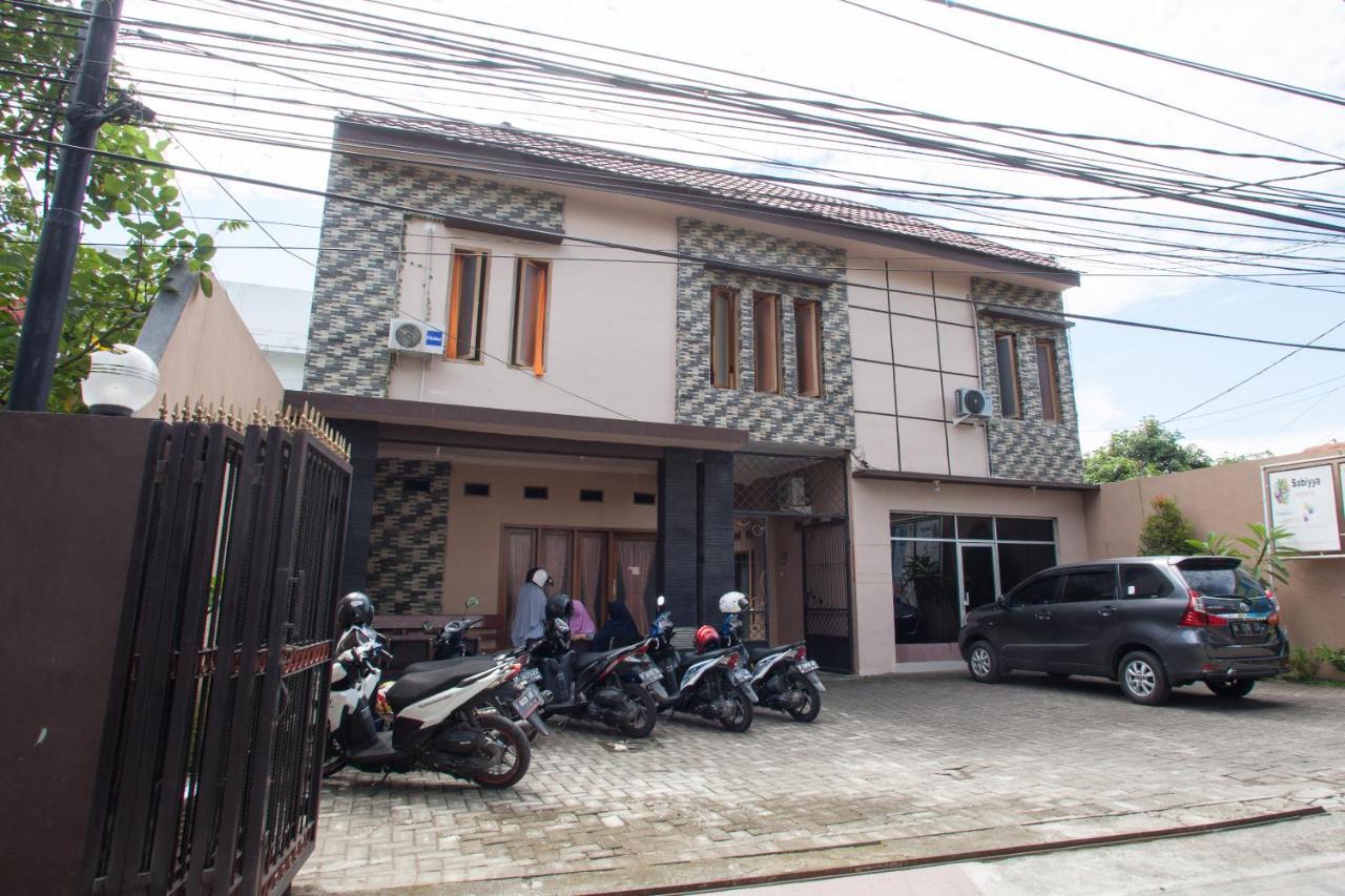 Reddoorz Syariah Near Untag Banyuwangi Ξενοδοχείο Banyuwangi  Εξωτερικό φωτογραφία